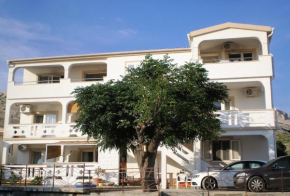 Apartments with a parking space Metajna, Pag - 4117  Зубовици